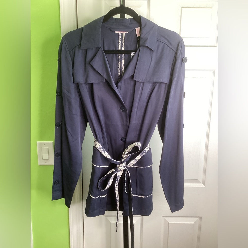 Laurie Felt Lightweight Short Trench Coat with Belt, size 10, NWT